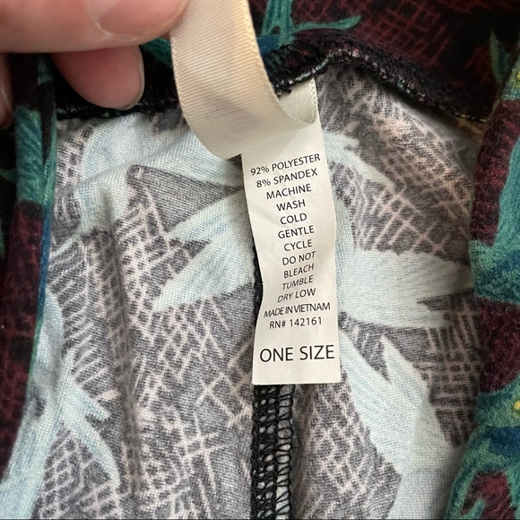 LuLaRoe Hummingbird Leggings One Size - Picture 5 of 8